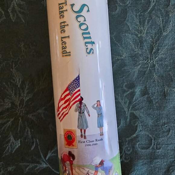 1980s Vintage "GIRL SCOUTS TAKE THE LEAD" Book Collectible Tin - Picture 3 of 9